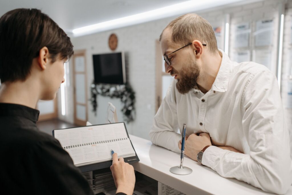 Appointment calendar and scheduling system in dental office